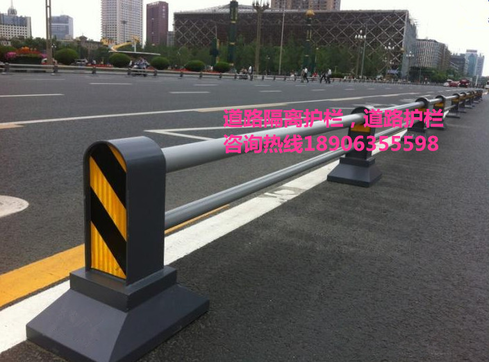 道路護欄，道路隔離柱，隔離墩